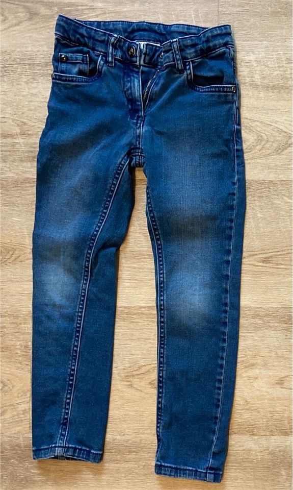 Topolino Jeans, Gr. 122 in Bredstedt