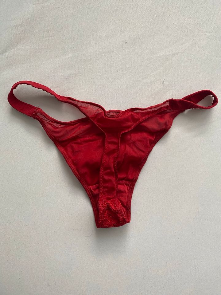 H&M Dessous String Tanga Gr. M Rot Neu in Stuttgart