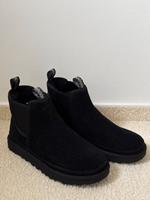 *NEU* Ugg Gefütterte Chelsea-Boots Veloursleder schwarz Gr. 42 Altona - Hamburg Bahrenfeld Vorschau