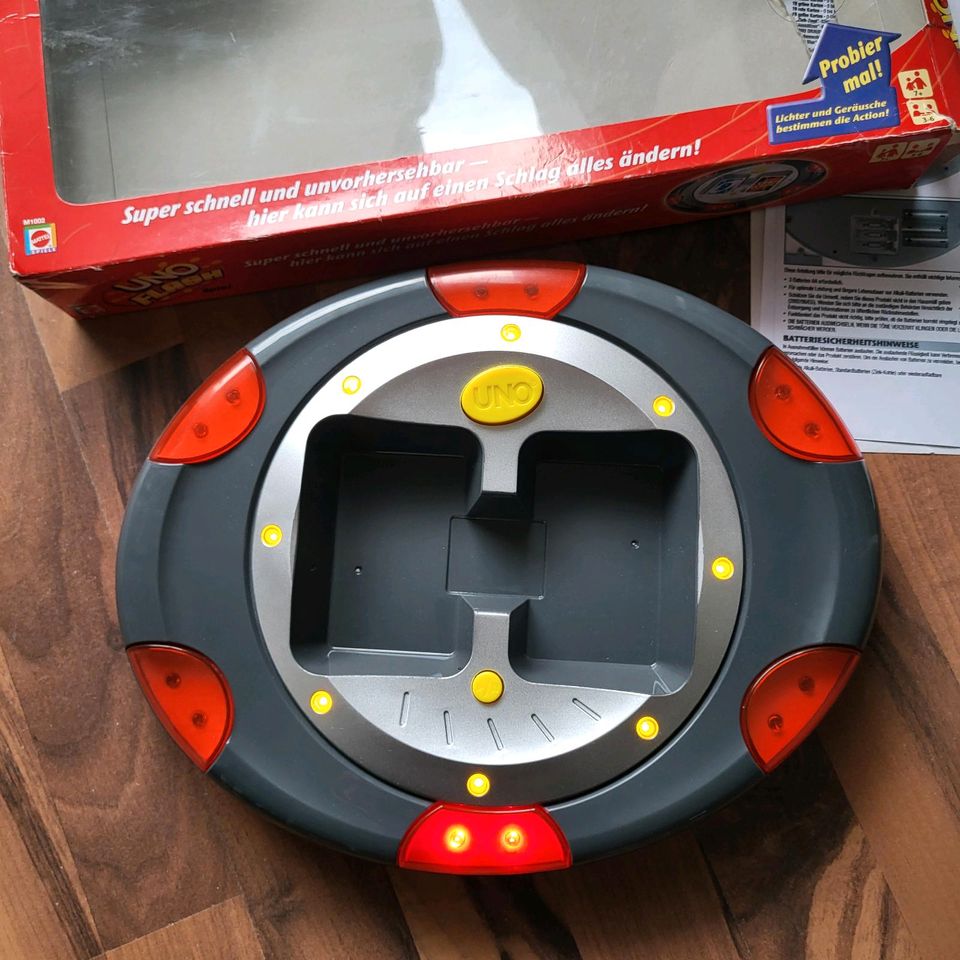 UNO Flash Elektronisches Kartenspiel Mattel Spiele in Wiesbaden