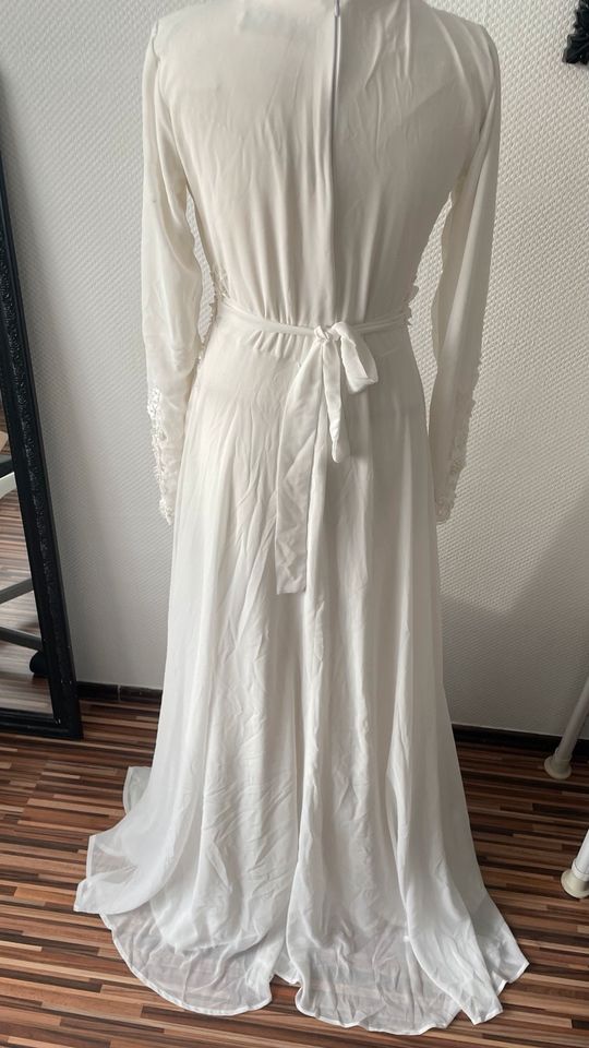 Brautkleid Hijab / Standesamt / Nikah / Walima Weiß, Kleid in Mönchengladbach