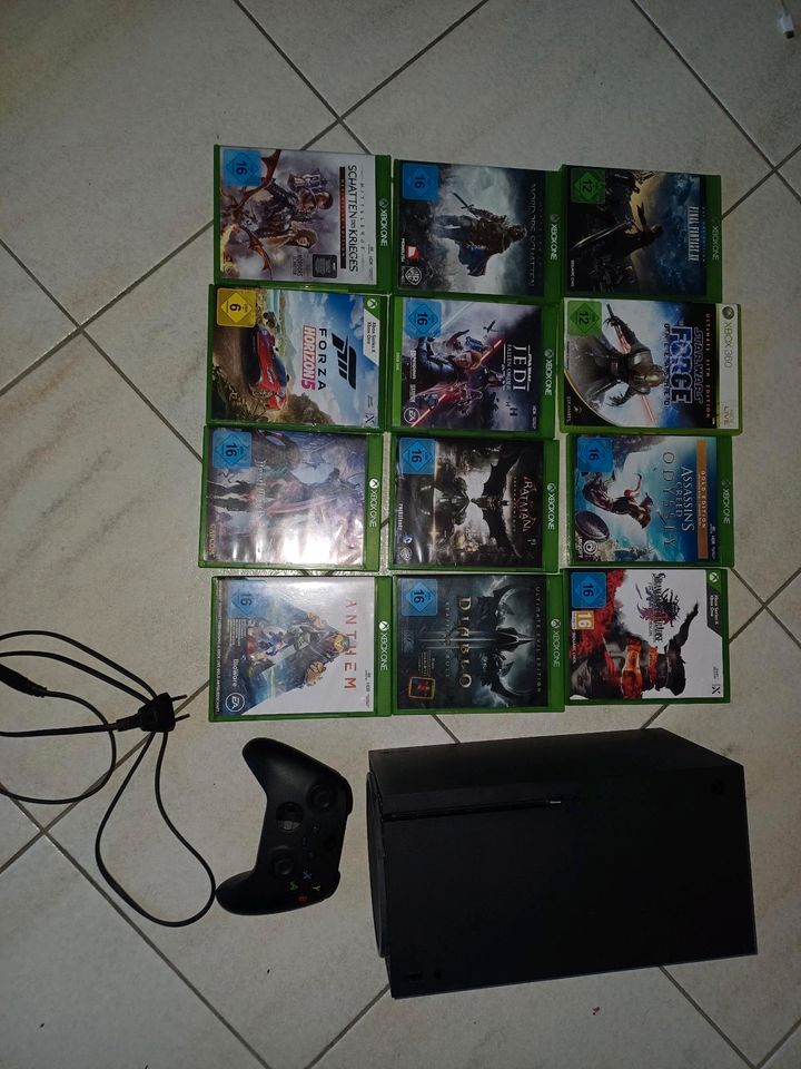 Xbox Series X 1 TB mit Laufwerk, 1 Controller und 12 Spiele in Meitingen