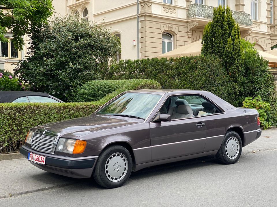 Mercedes C124 300CE (H-Gutachten und TÜV bis 04/26) in Ruderting