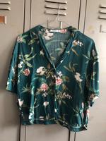 Bluse Crop Top grün gemusterte Blumen Hemd Vintage Pull & Bear Innenstadt - Köln Altstadt Vorschau