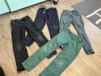 Paket 4 Hosen H&M pull on Jogger Jeans 128 schwarz blau grün grau Stuttgart - Stuttgart-Ost Vorschau