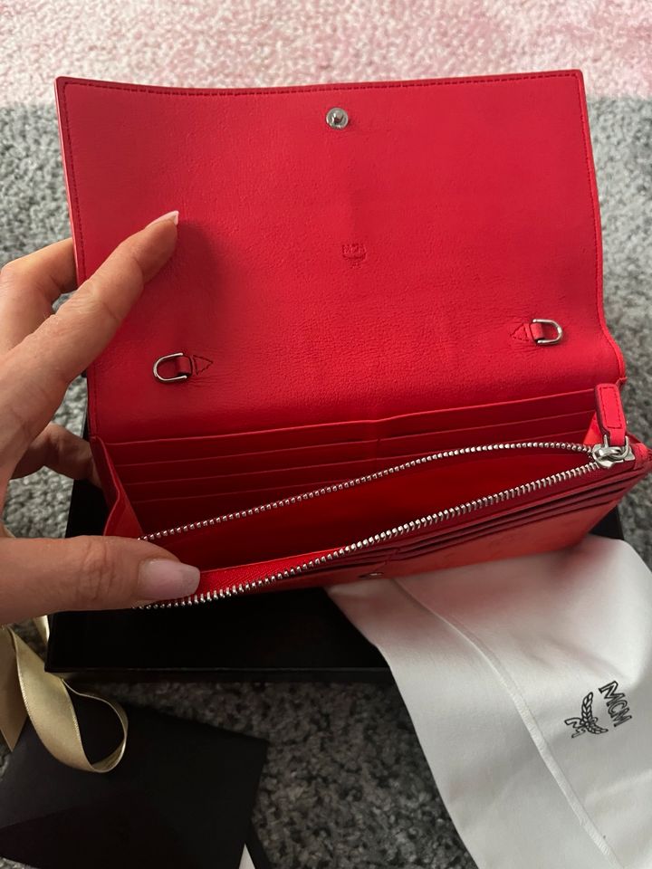 MCM Aren Leder Portemonnaie Geldbörse Brieftasche Coral Rot  OVP in Bochum