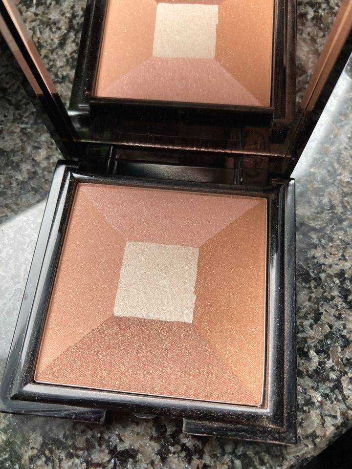 LCN  ILLUMINATING BRONZER in Regensburg