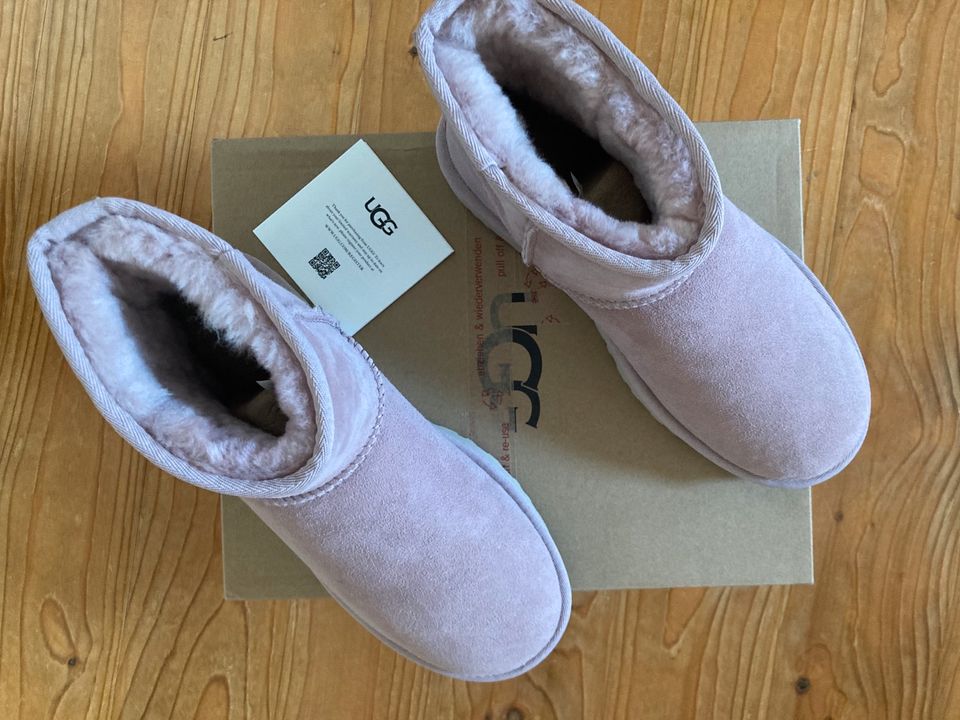 UGG Classic Mini Ii rosa NEU in Bremen