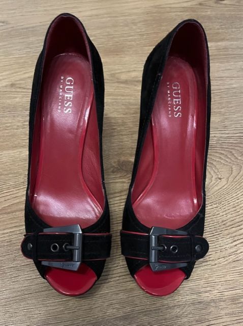 Verkaufe wunderschöne Pumps von Guess Gr. 38 in Wetzlar