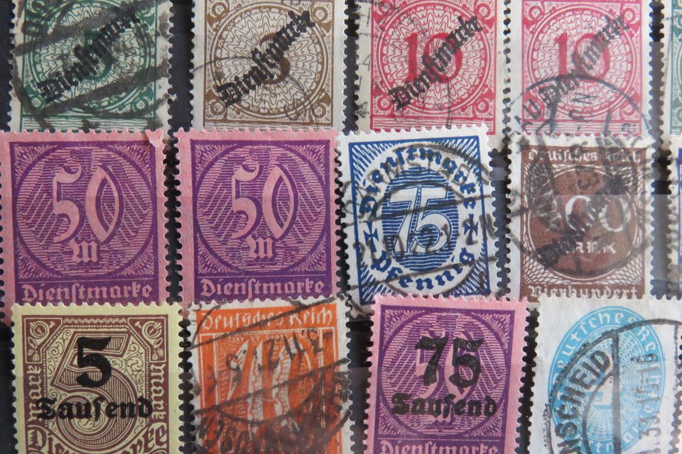 Briefmarken Konvolut Deutsches Reich Dienstmarken in Eging am See