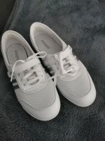 Adidas Sneakers Gr. 39  Farbe weiß  Neu ohne Etikett Güstrow - Landkreis - Laage Vorschau