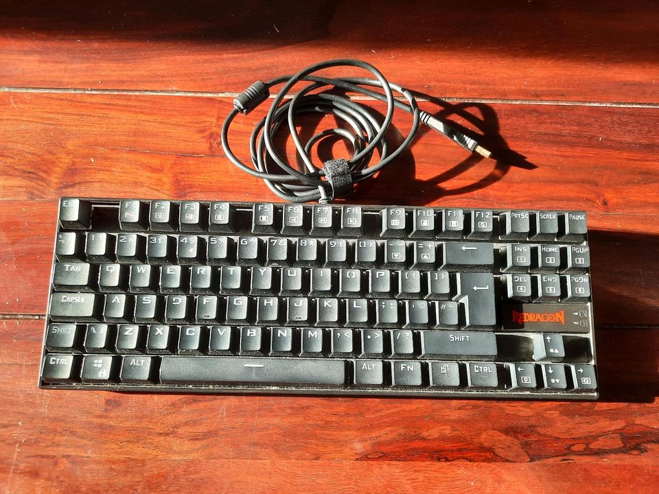 Mechanische Gaming Tastatur TKL REDRAGON K552-RGB-UK in Karlsruhe
