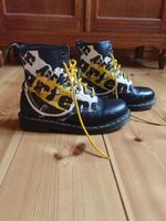 Dr. Martens 1460 Glattleder Schnürstiefel mit Logoprint Brandenburg - Luckau Vorschau