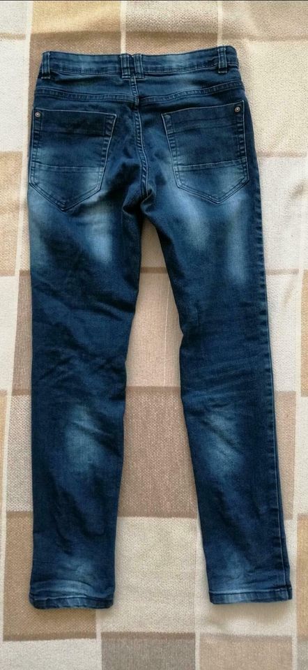 Jeans Hosen 2x in Gr. 152 und 2x in Gr. 158 in Blaufelden