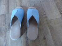 Rieker Pantoletten/Sandalen Gr. 38 wie neu, hellblau Nordrhein-Westfalen - Windeck Vorschau