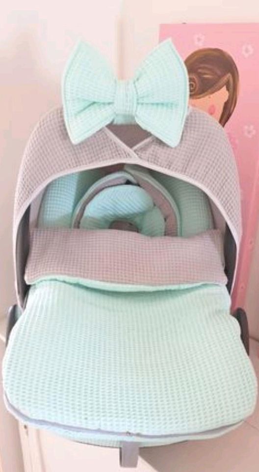 Komplet Babyschale Maxi-cosi Cabrio Fix Mint Bezug mit Schleife in Hildesheim