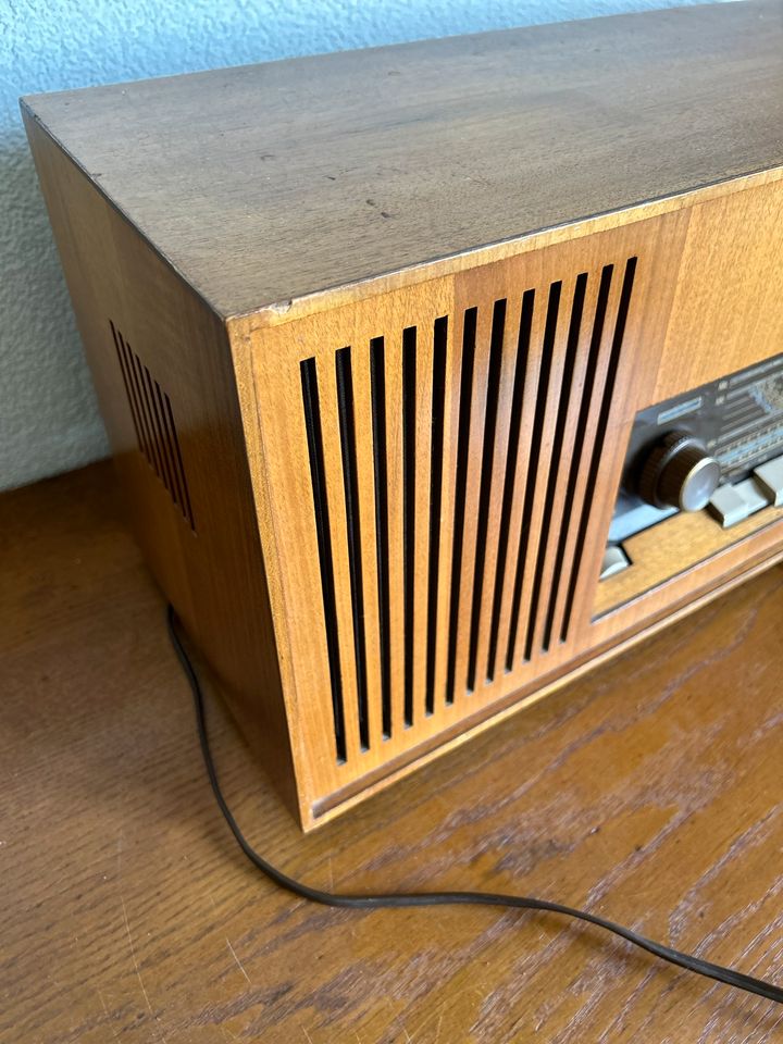 Retro Radio sehr gut erhalten in Lörrach