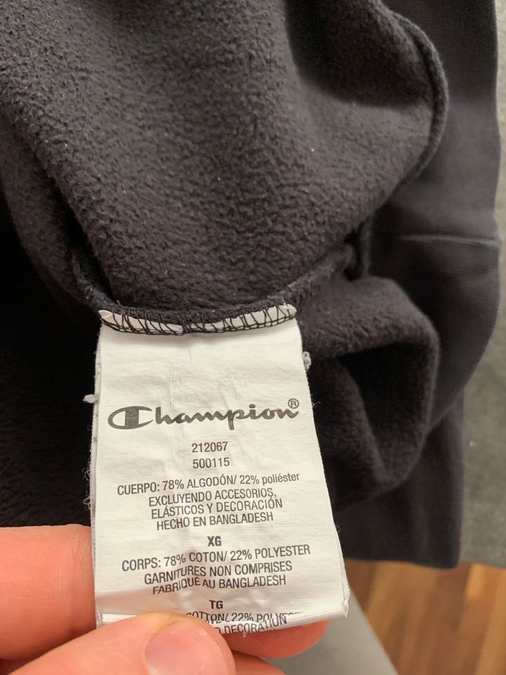 Champion vintage Pulli in Paderborn