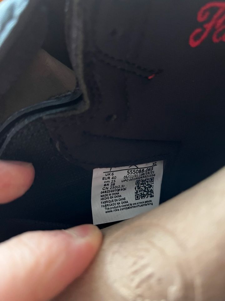 Nike Air Jordan 1 High Patent Bred EU 40 | US 7 in St. Egidien