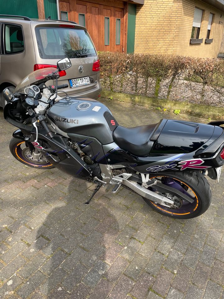 Suzuki GSXR 1100 W in Gescher