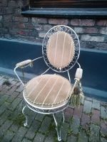 Vintage Stuhl aus Theaterfundus zum Aufmotzen! Köln - Merkenich Vorschau