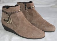 hellbraune / beige Stiefeletten ~ Gr. 40 ~ Caprice ~ Wildlederopt Nordrhein-Westfalen - Hürth Vorschau