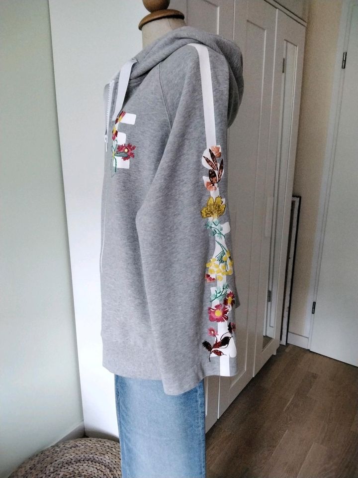 ESCADA Kapuzenjacke Sweatshirt Gr.XL Gr.42/44 in Augsburg