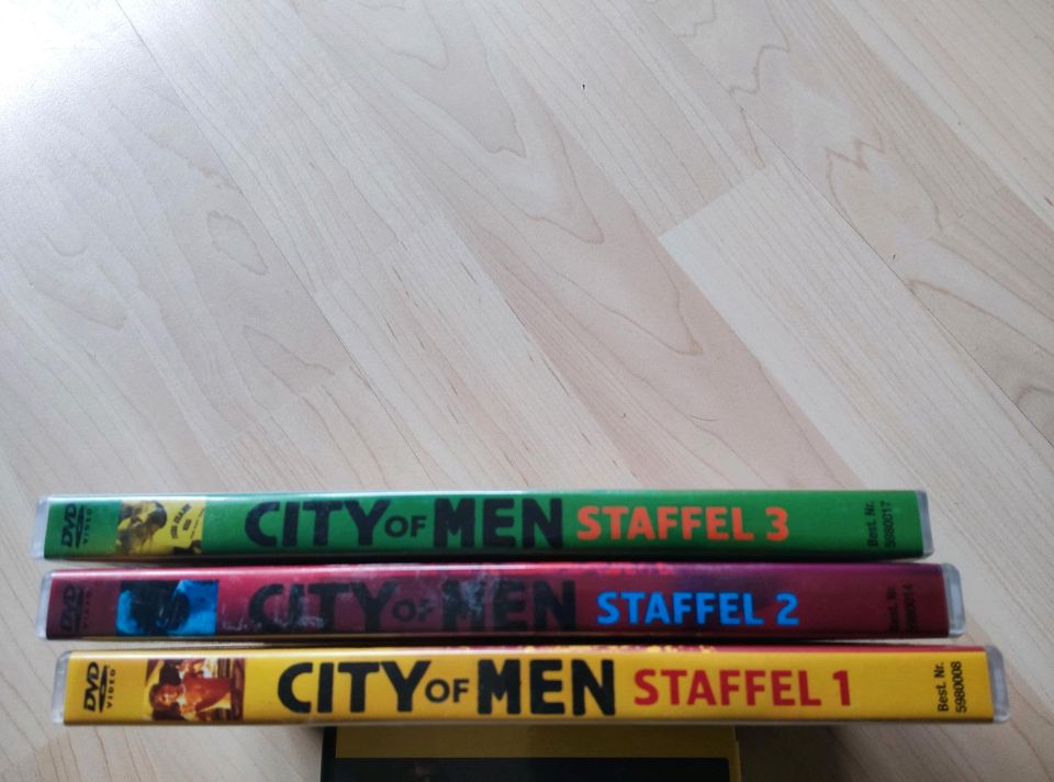 City of Men Staffel 1-3 in Kösching