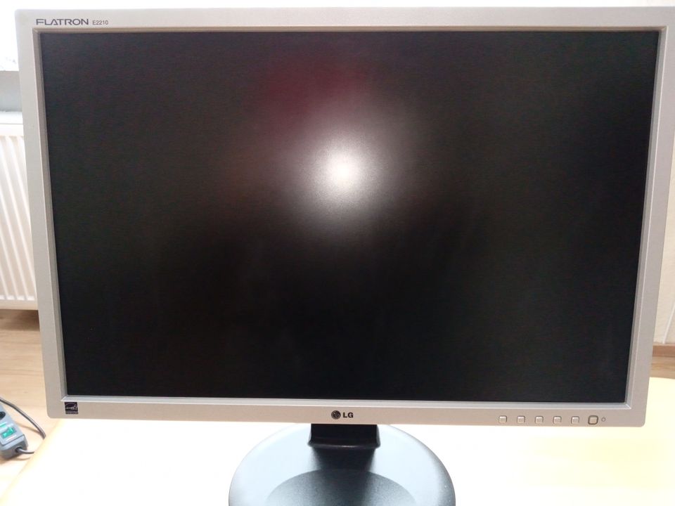 Monitor / Bildschirm LG Flatron E 2210 in Kaufbeuren