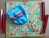 Kinderspiel Gesellschaftsspiel Scrabble mit Holzsteinen Rheinland-Pfalz - Kirchwald Vorschau