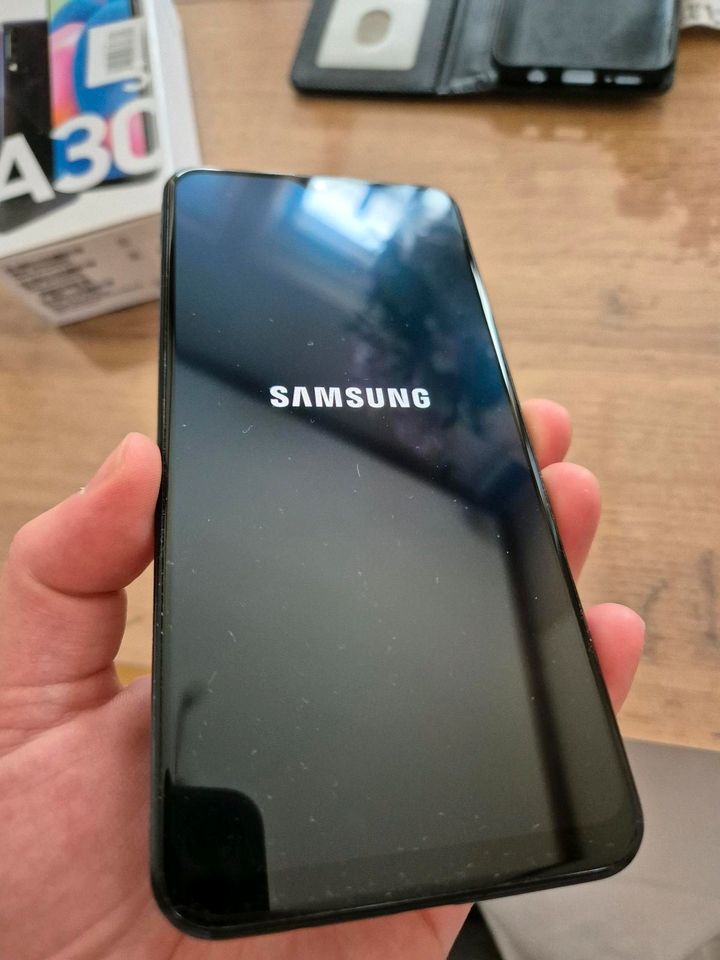 Handy Samsung Galaxy A30s in Reiskirchen