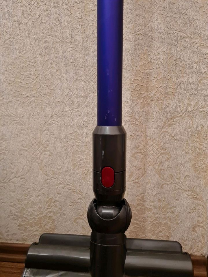 DYSON Akku-Staubsauger V11 Torque Drive Extra  2 Akkus in Schmelz