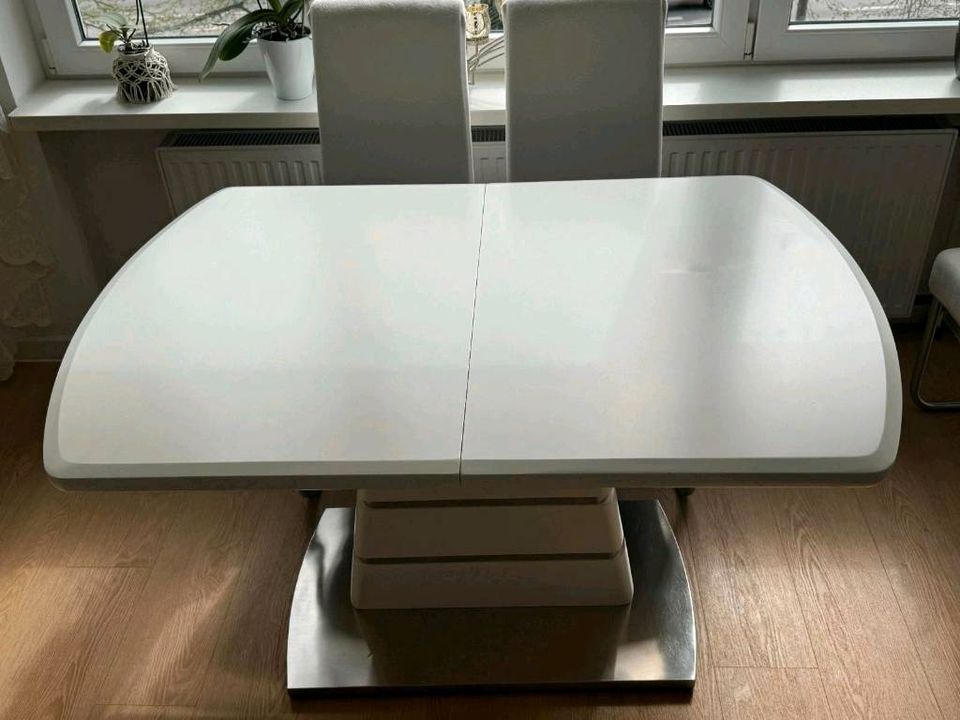 Esstisch Tisch + Stühle zzgl. in Hamburg