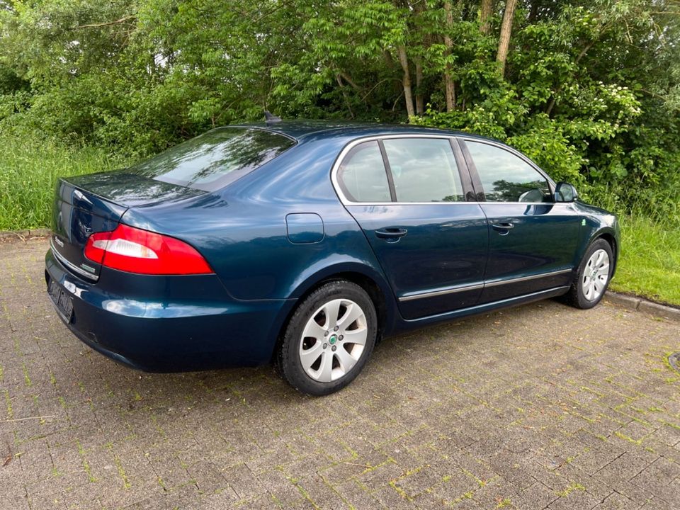 Skoda Superb 1.6 TDI GreenLine in Aachen