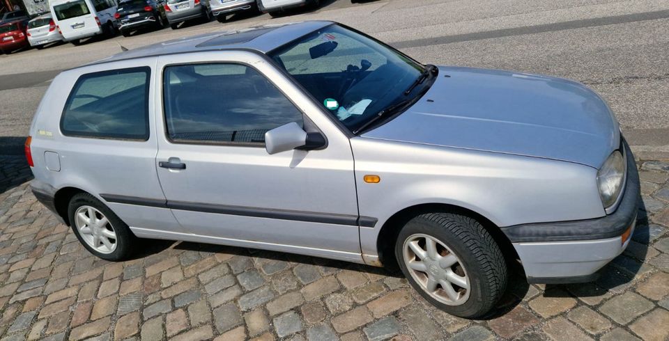 Golf 3 Rolling Stones Edition Baujahr 1991 -Defekt- Tüv bis 05/25 in Itzehoe