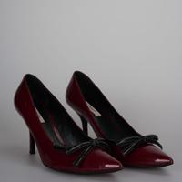 Prada Burgunderrot Lackleder Pumps mit Spitze und Schleife EU40 Feldmoching-Hasenbergl - Feldmoching Vorschau