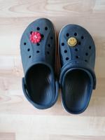 blaue Crocs Größe 38/39 M6 W8 Niedersachsen - Seevetal Vorschau