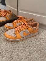 Nike Dunk Low – Neon Orange – Gr. 39 München - Moosach Vorschau