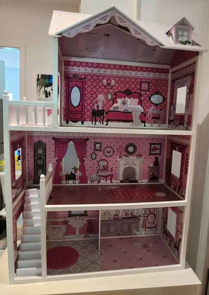 XXL Puppenhaus Barbie Haus in Berlin