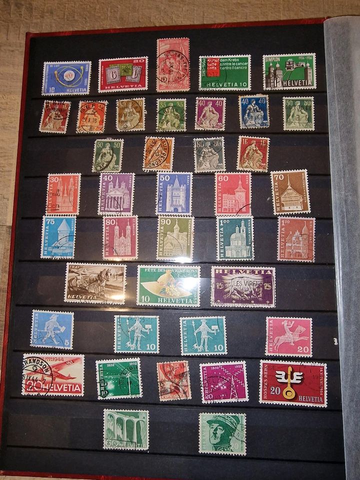 Briefmarkenalbum mit Briefmarken aus der Schweiz in Iserlohn