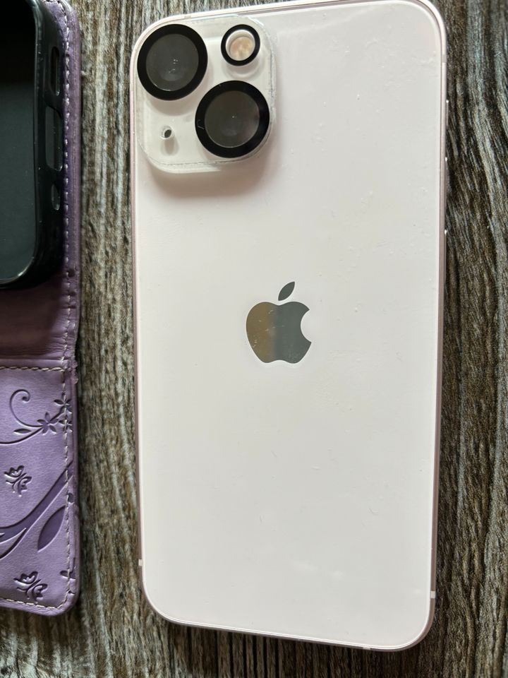 iPhone 13 mini rosa in Horsmar