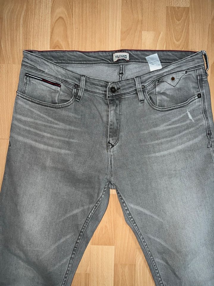 Tommy Hilfiger Stretch Jeans W36 L34 Still: SCANTON grau Denim in Bischofsheim