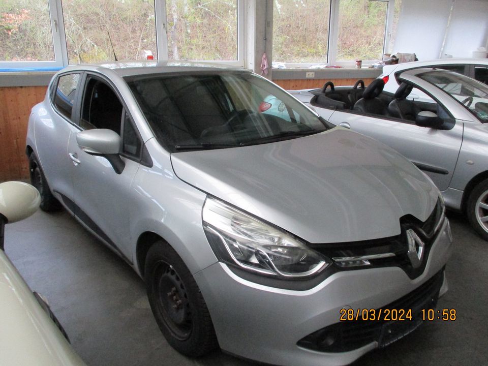 Renault Clio BJ 2016. Cargo in Lauda-Königshofen