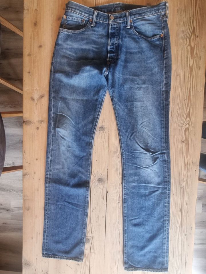 Levis 501 Jeans Herren W33 L36 in Bremen