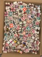 Briefmarken Bündelware ca. 1,5 kg DDR, Thailand, Spanien…. Nordrhein-Westfalen - Lüdenscheid Vorschau