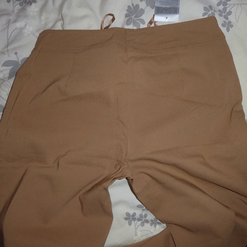 Damen Hose Schlaghose Style Woman weites Bein 31 cm 40 M beige in Hamburg