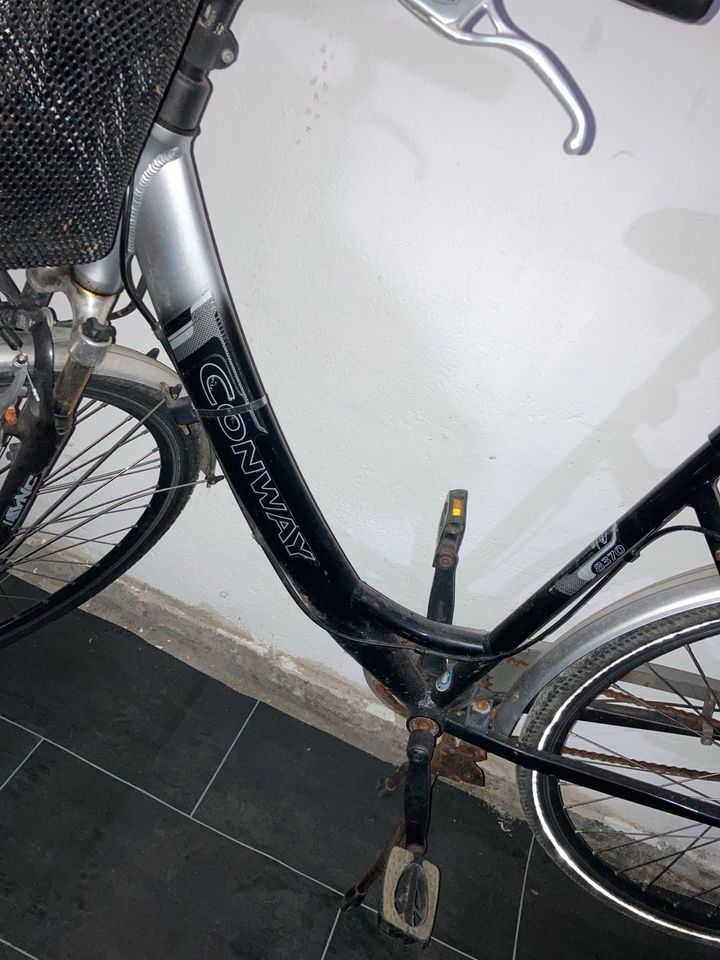 Damen Fahrrad 28 Zoll 3-Gang Korb Vorne in Bremerhaven