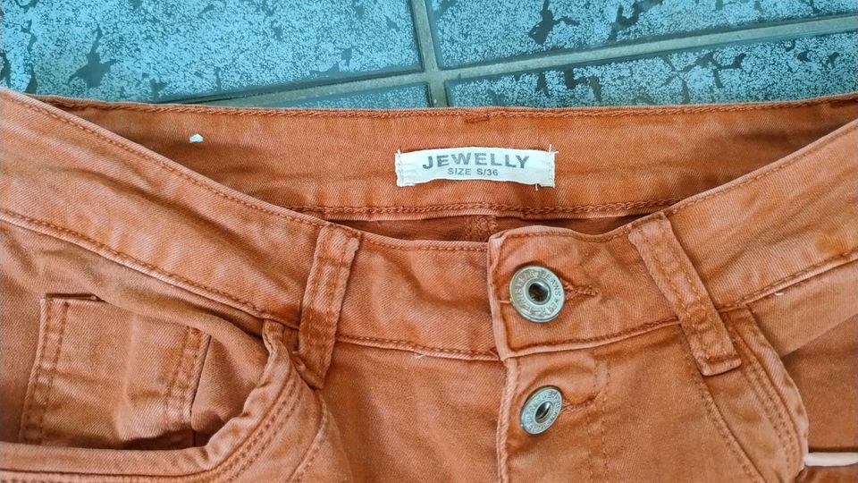 Jewelly Jeans Gr. 36 in Alsdorf