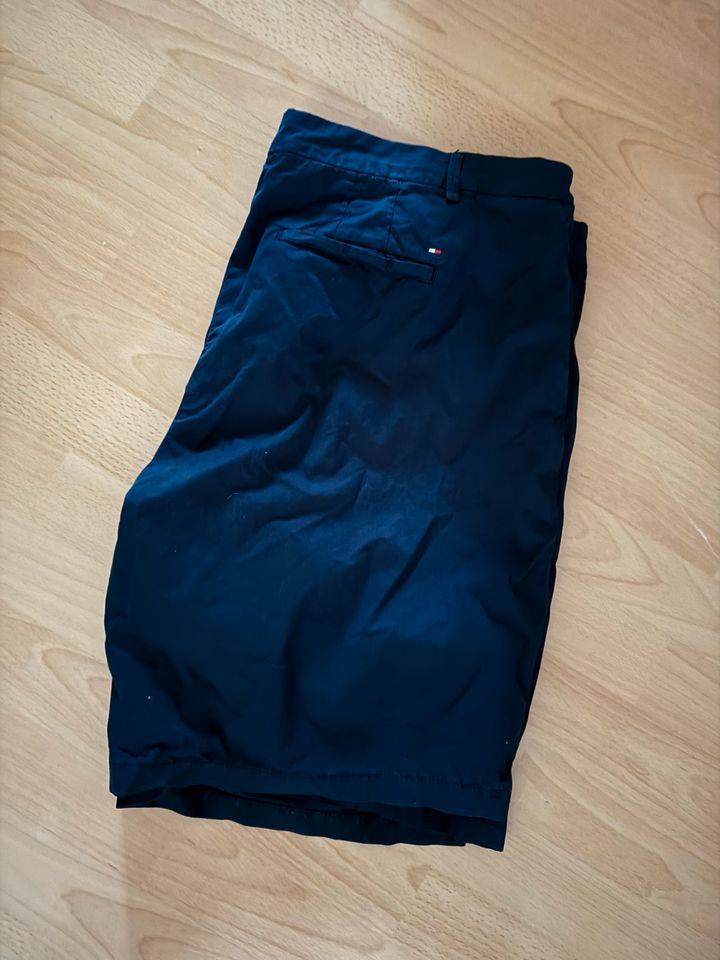 Tommy Hilfiger Shorts Damen Größe 46 in Kiel