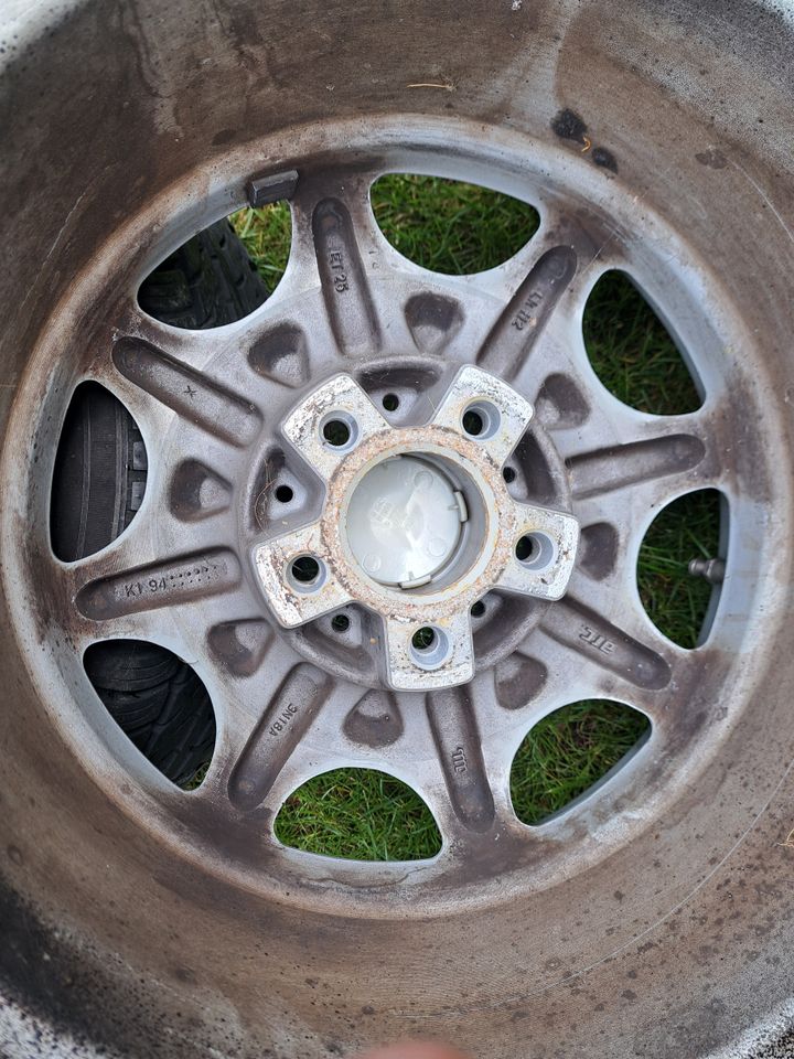 Reifen mit Felge W107 Mercedes in Kablow